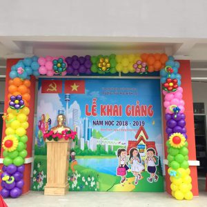 Trang trí sân khấu khai giảng năm học mới