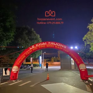 Cho thuê cổng hơi 8m