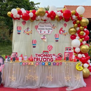 Trang trí thôi nôi sinh nhật