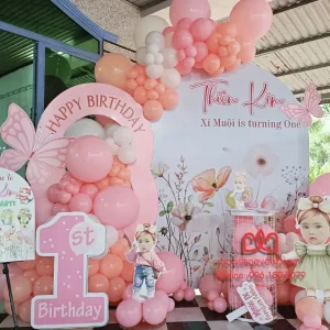 Trang trí thôi nôi sinh nhật cho bé