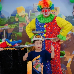 Chú hề hoạt náo quận 3