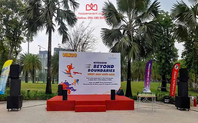 Cho thuê sân khấu tặng kèm bục tam cấp