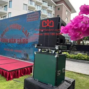 Dàn loa phát biểu ngoài trời