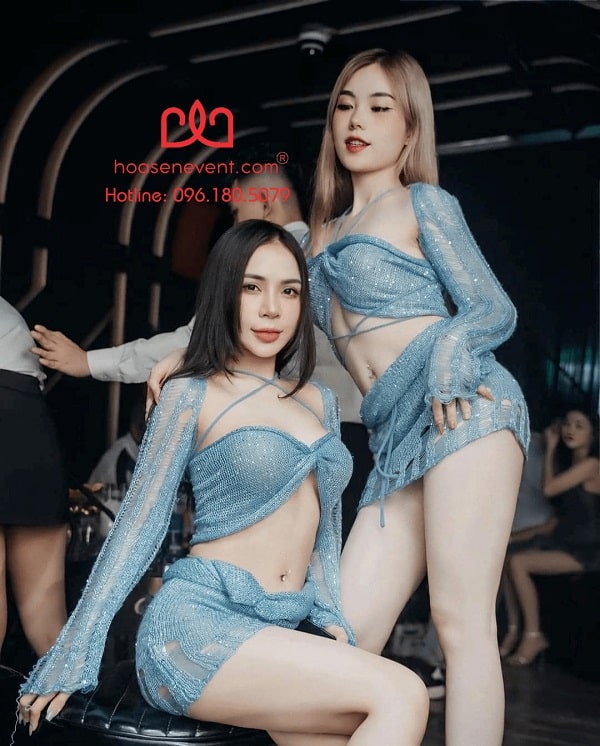 Dancer sexy quẩy cùng Dj