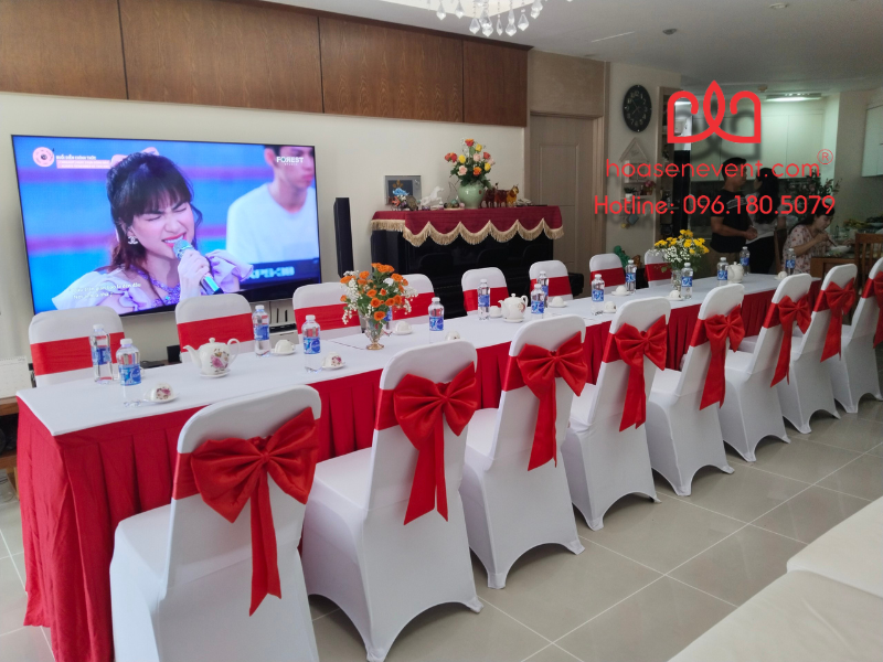 Cho thuê bàn ghế quận 1