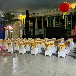 Ghế banquet nơ vàng sang trọng