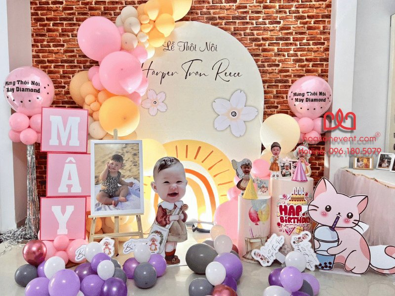 Thôi nôi bé gái trang trí cute