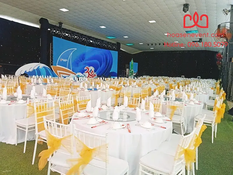 Cho thuê bàn ghế sự kiện