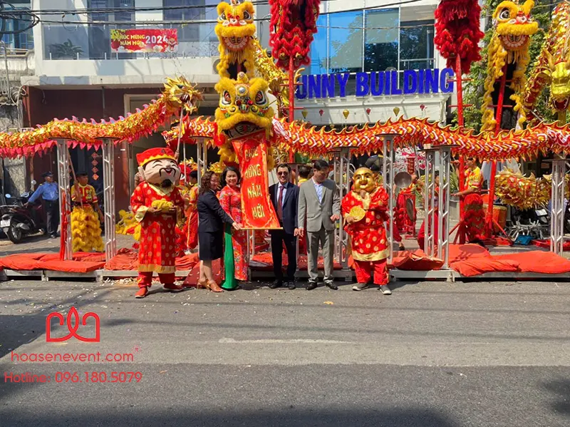Dịch vụ múa lân đầu năm. múa lân mai hoa thung