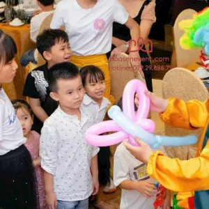 Cho thuê chú hề bong bóng
